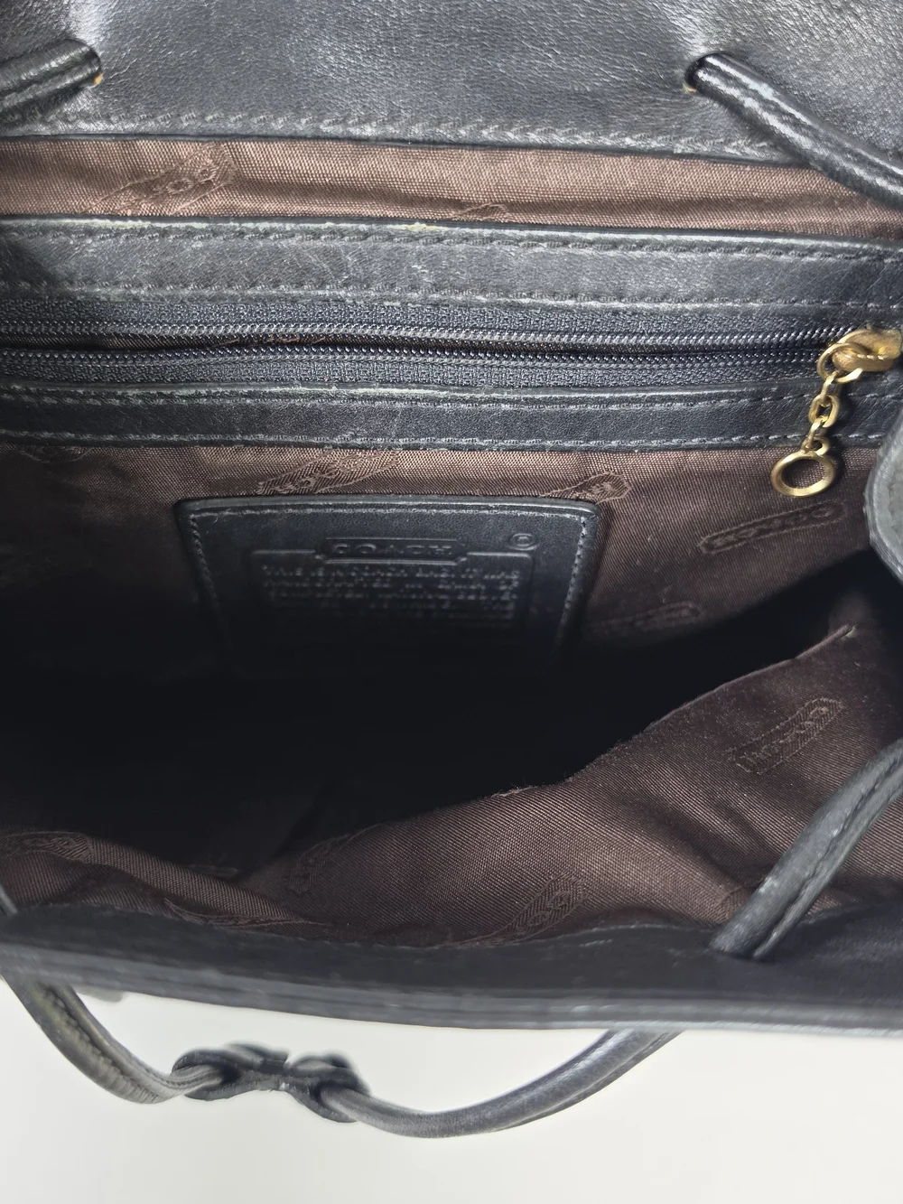 Coach Vintage 9858 Drawstring Backpack Black Leather Brass Hardware Dust Bag